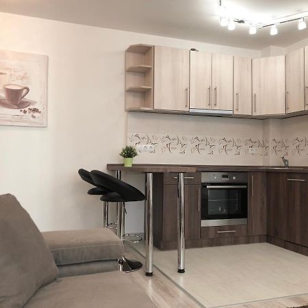 Exclusive Home - D. Apartman ペーチ エクステリア 写真