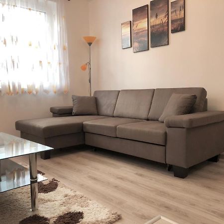 Exclusive Home - D. Apartman ペーチ エクステリア 写真